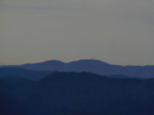 Foto über die Höhen vom Schwarzwald mit Turm