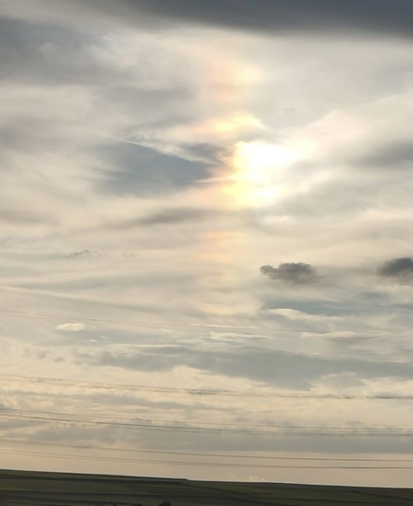 Bild vom Himmel mit Farben und Wolken